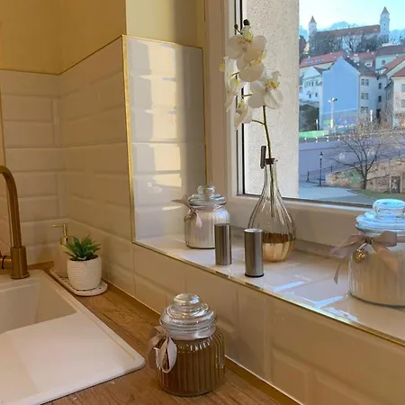 New Oldtown Apartment Near St Martin Cathedral, Ac, Balcony Bratislava Exterior photo